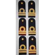 Spalline (paio) per uniforme di servizio estiva (S.E.B) e ordinaria estiva (O.E.) o uniforme da sera estiva "DINNER" per STV della Marina Militare Italiana Spalline (paio) per uniforme di servizio estiva (S.E.B) e ordinaria estiva (O.E.) o uniforme da sera estiva "DINNER" per STV della Marina Militare Italiana